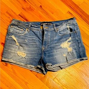 Demin distressed shorts